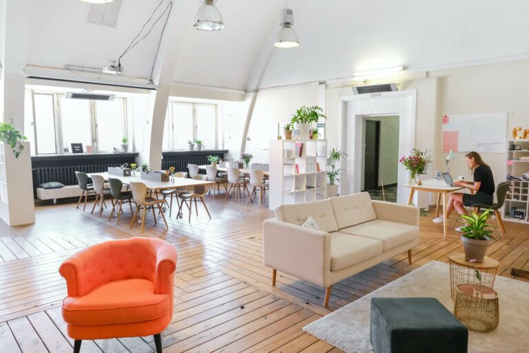 Coworking-VS-location-de-bureau-classique