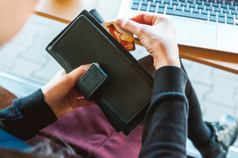 Why-do-people-pay-for-coworking-spaces